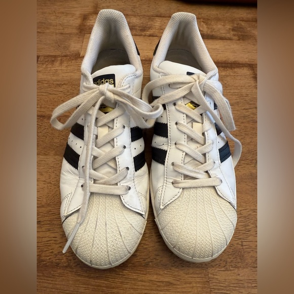 Adidas Super Star Sneakers size 7.5 - Picture 2 of 11